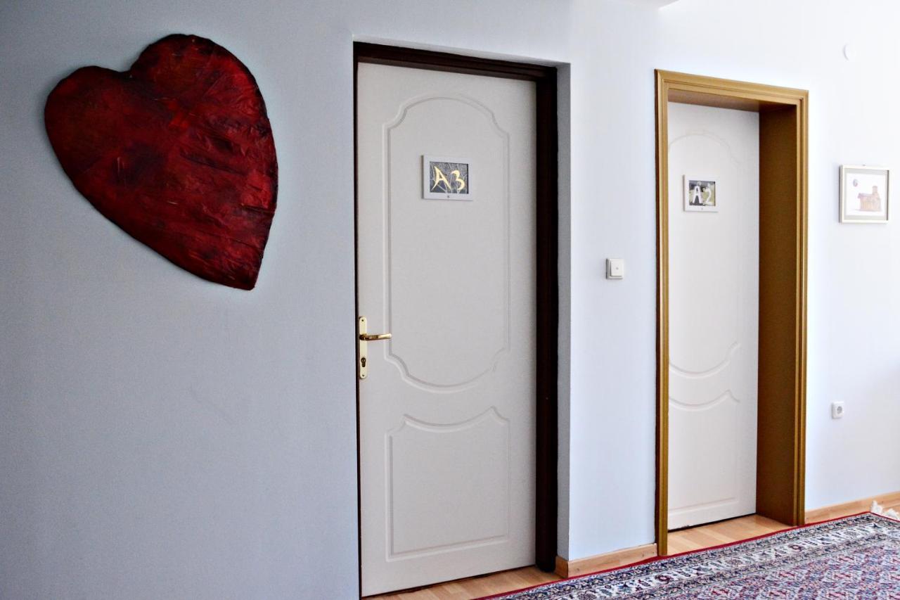 Guesthouse Vissinokipos - Biker Friendly - Motorradhotel Καστοριά Εξωτερικό φωτογραφία